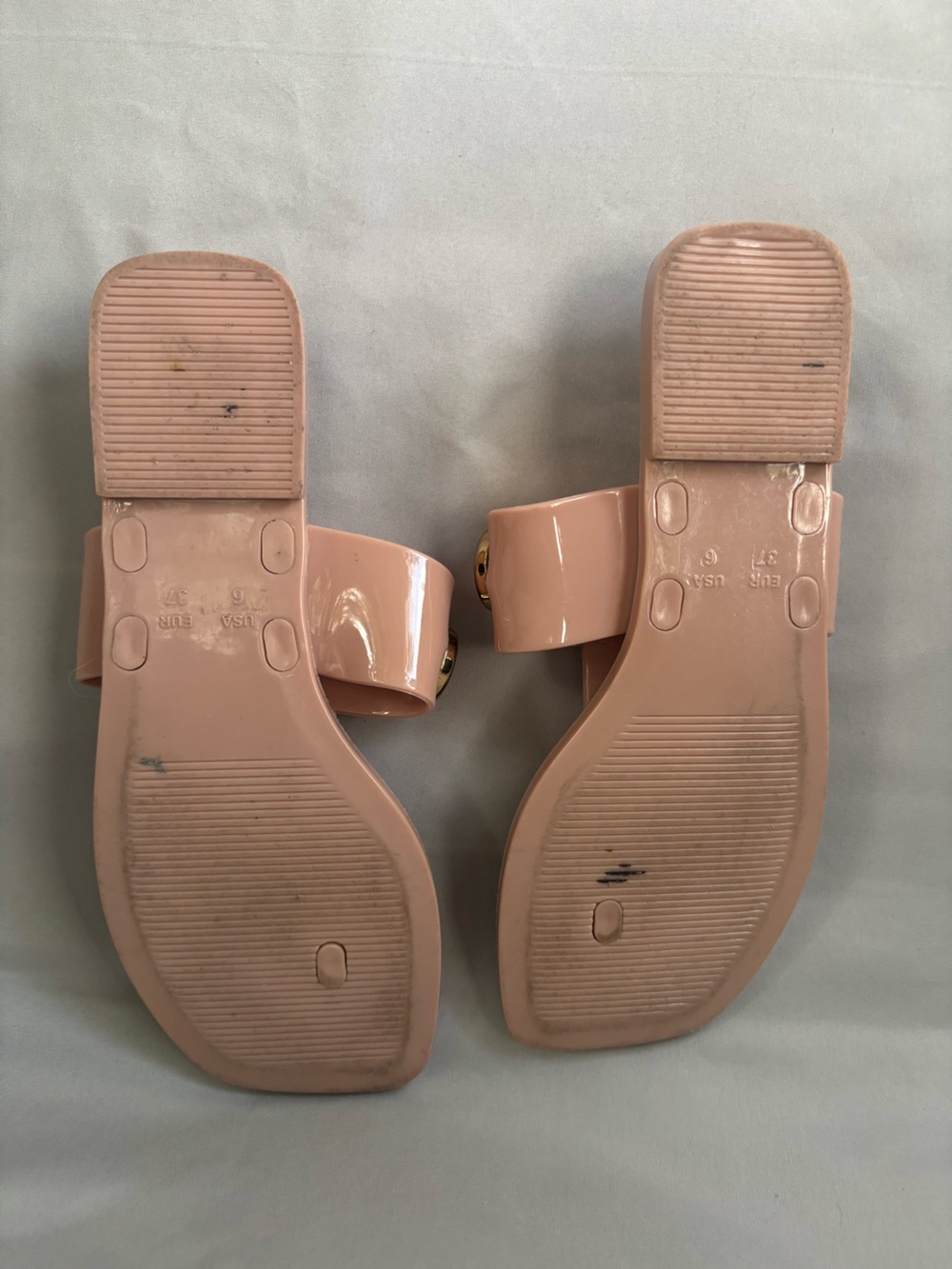 Jeffrey Campbell Blush Pink Patent Thong Sandals with Gold Hardware - Picture 7 of 7